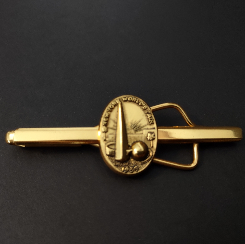 Vintage New York World's Fair NYWF 1939 Gold Tone Tie Clip Bar Art Deco 2.5"